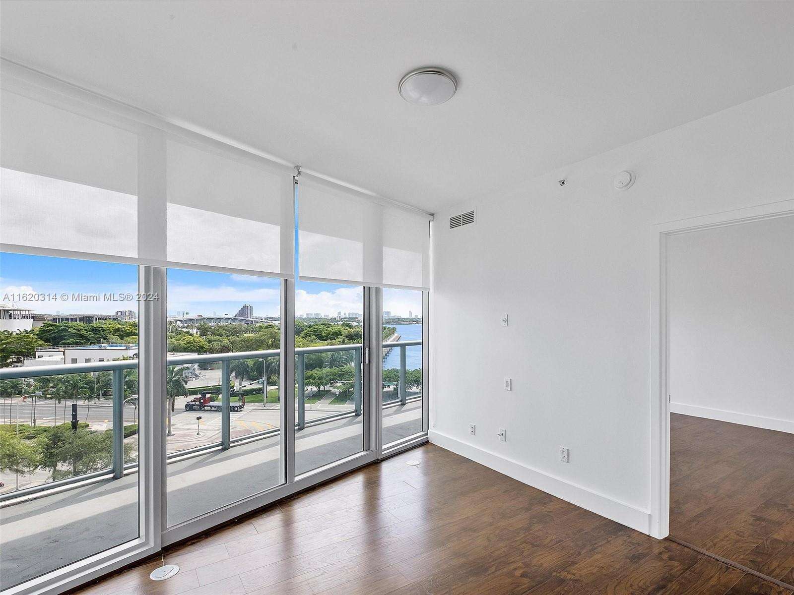 Marina blue Unit #612 | Picture 9