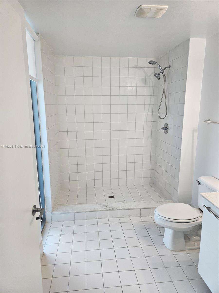 Marina blue Unit #4001 | Picture 19