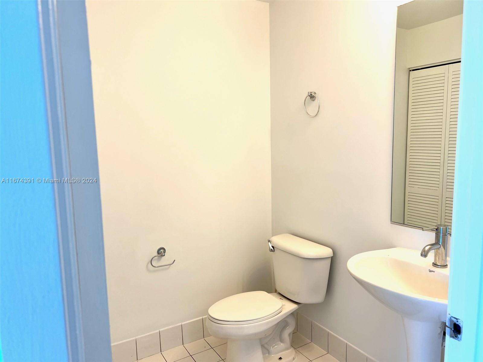 Marina blue Unit #1811 | Picture 14