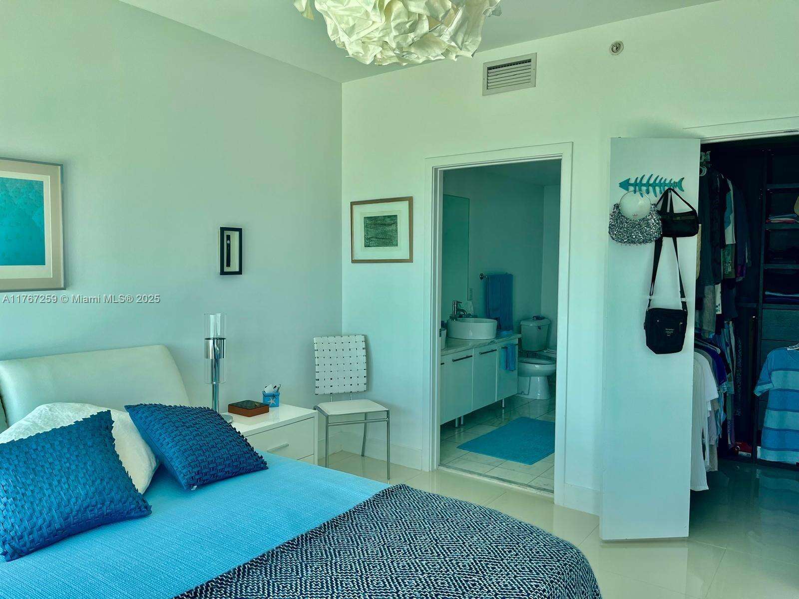 Marina blue Unit #4306 | Picture 29