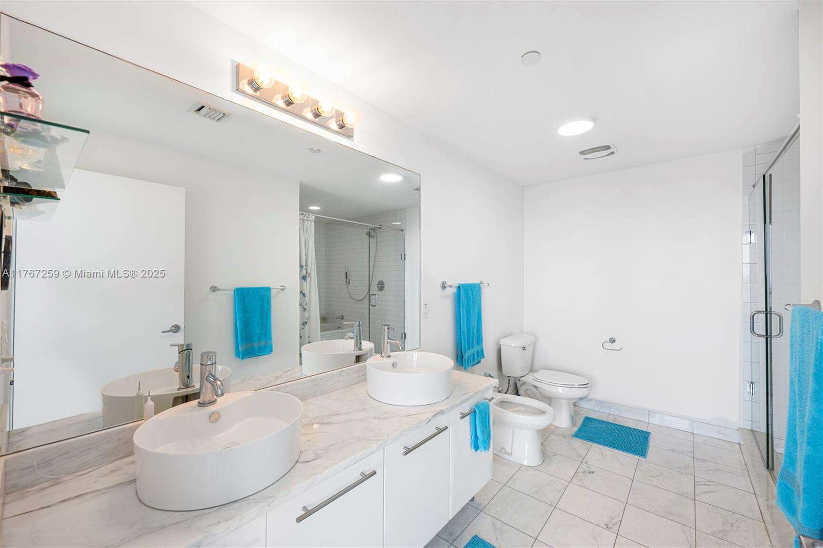 Marina blue Unit #4306 | Picture 6