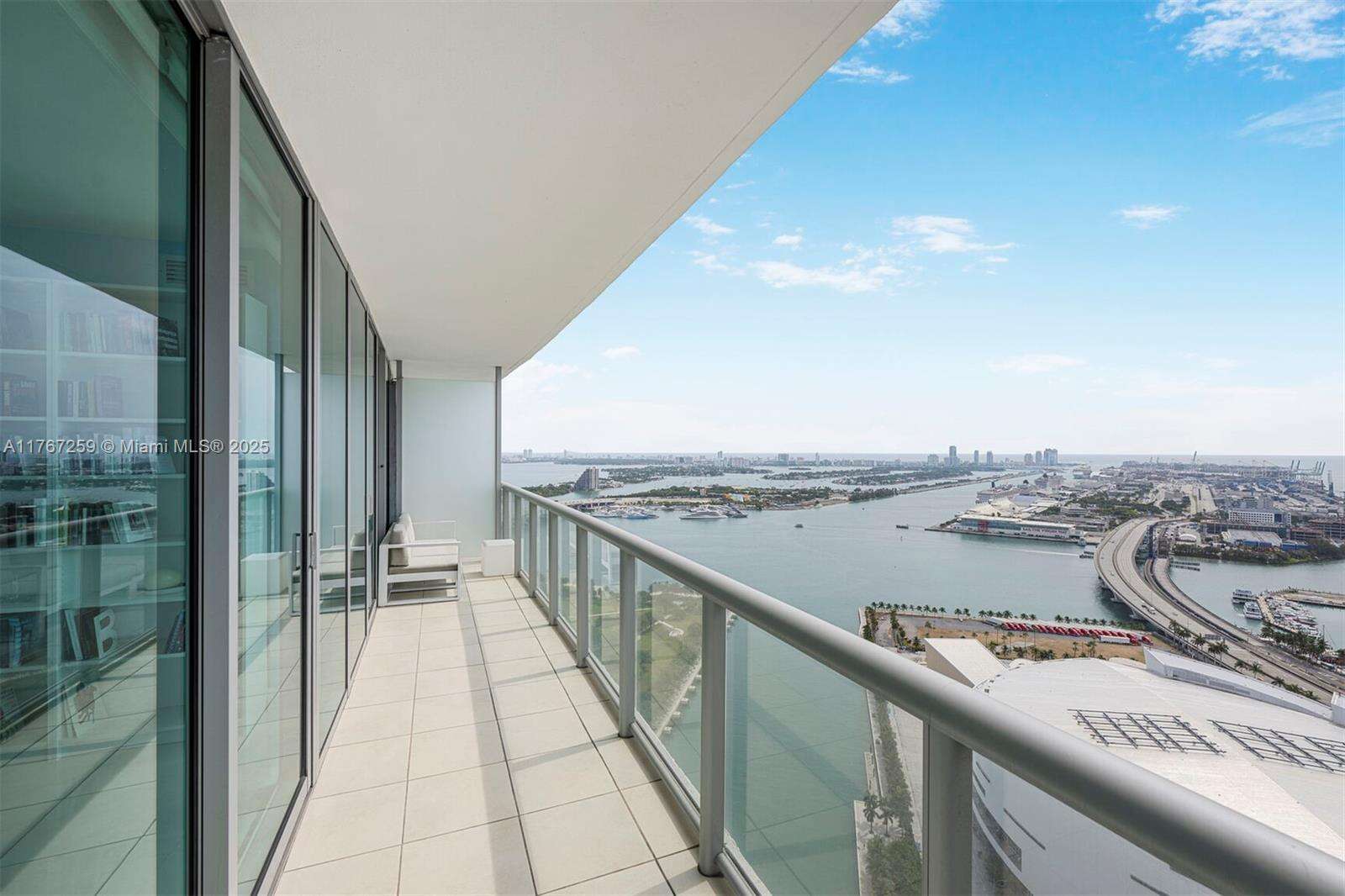 Marina blue Unit #4306 | Picture 51