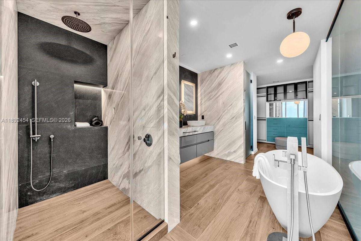 Marina blue Unit #PH-5704 | Picture 51