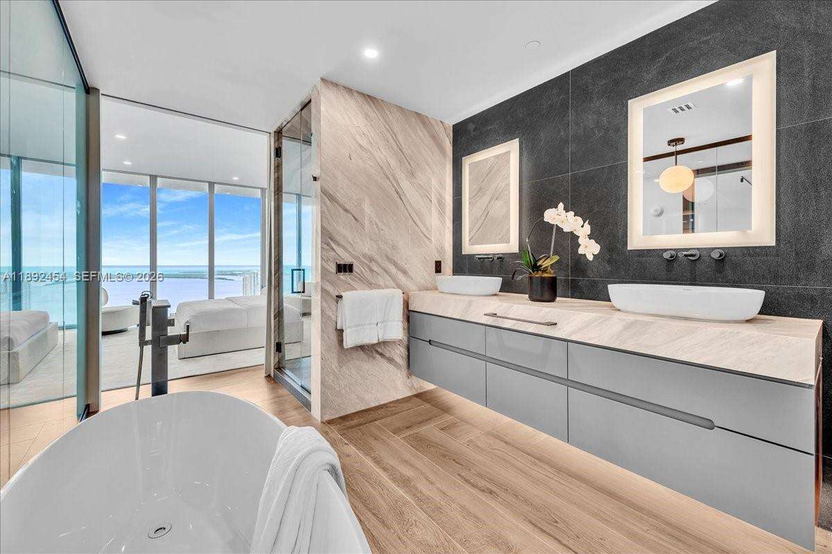 Marina blue Unit #PH-5704 | Picture 56