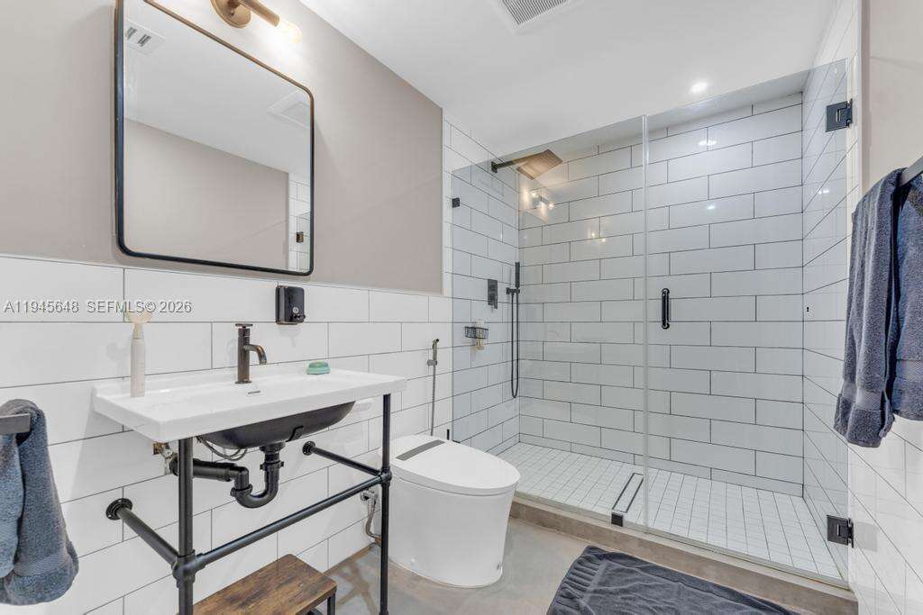 Marina blue Unit #2409 | Picture 11