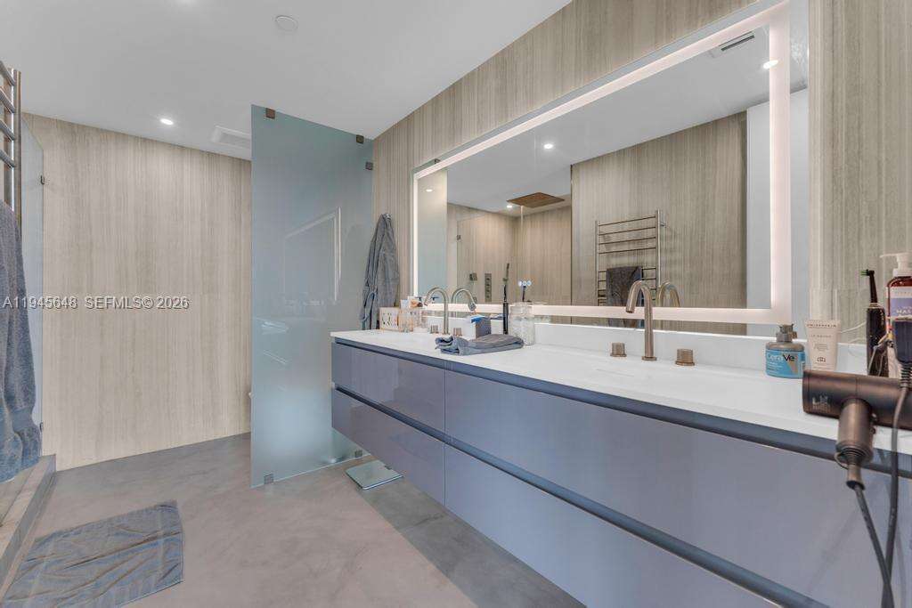 Marina blue Unit #2409 | Picture 8