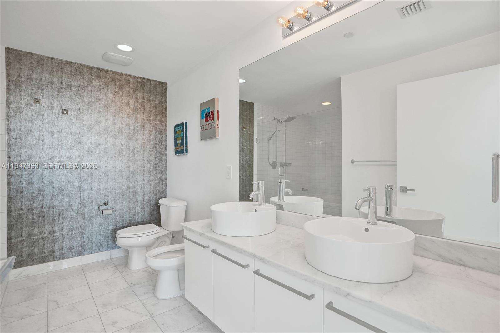 Marina blue Unit #2404 | Picture 14