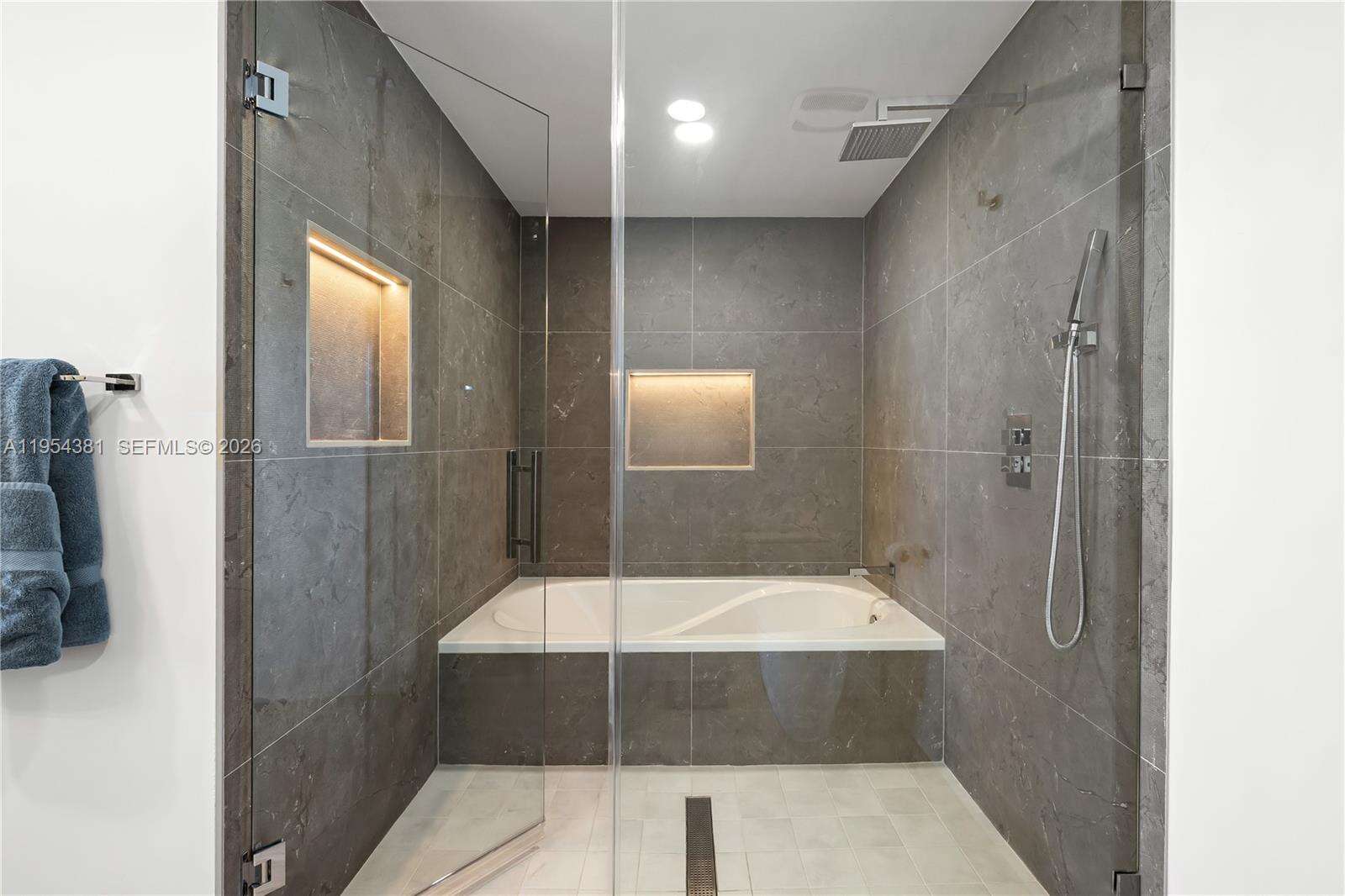 Marina blue Unit #2009 | Picture 7