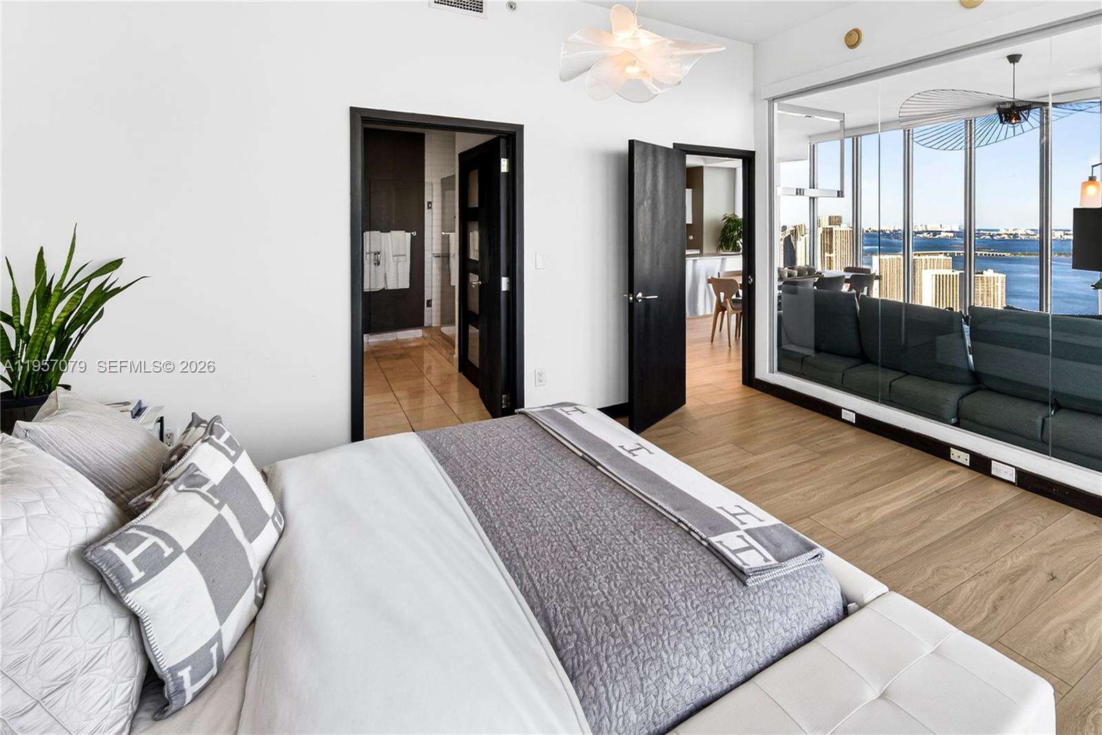 Marina blue Unit #5508 | Picture 4