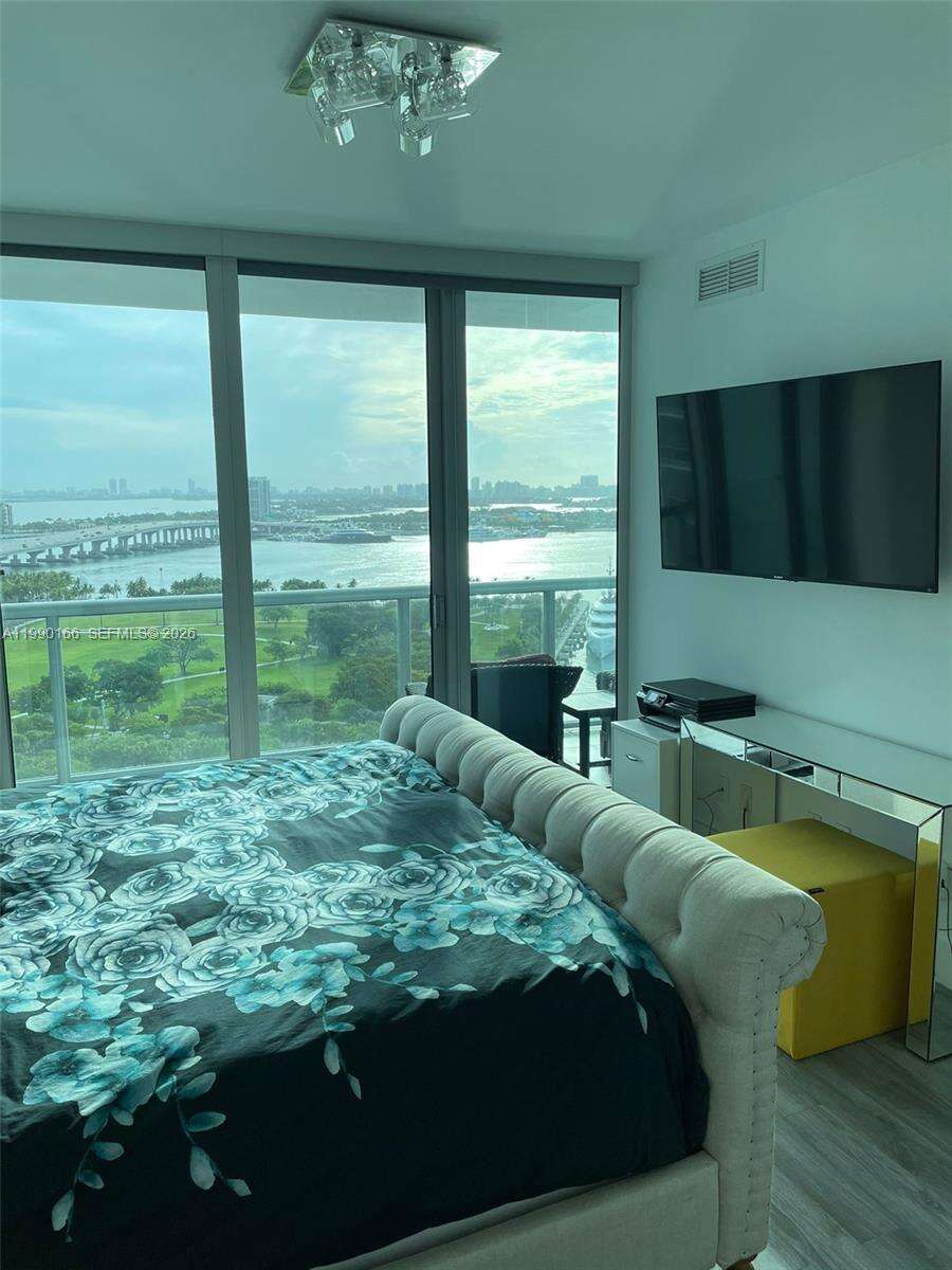 Marina blue Unit #1810 | Picture 14