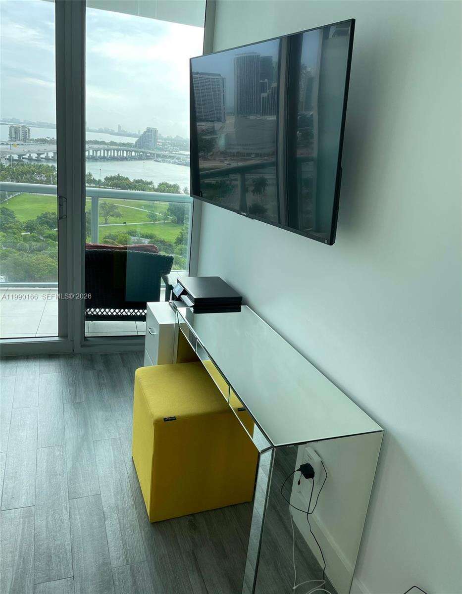 Marina blue Unit #1810 | Picture 27