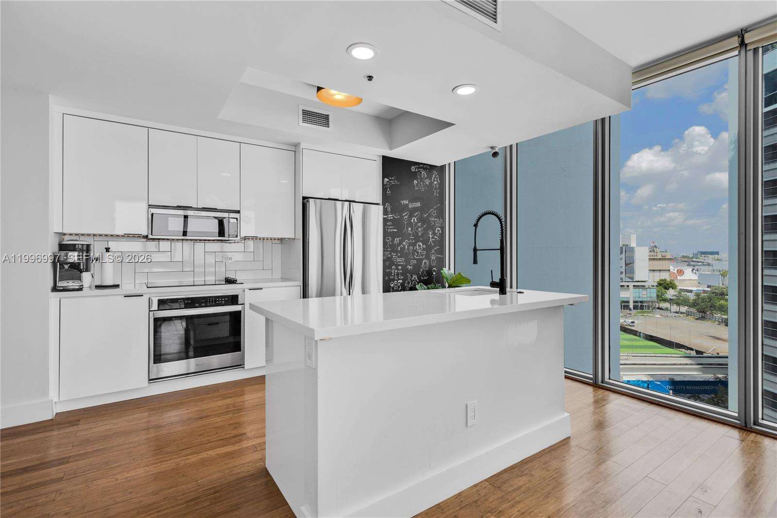 Marina blue Unit #812 | Picture 9