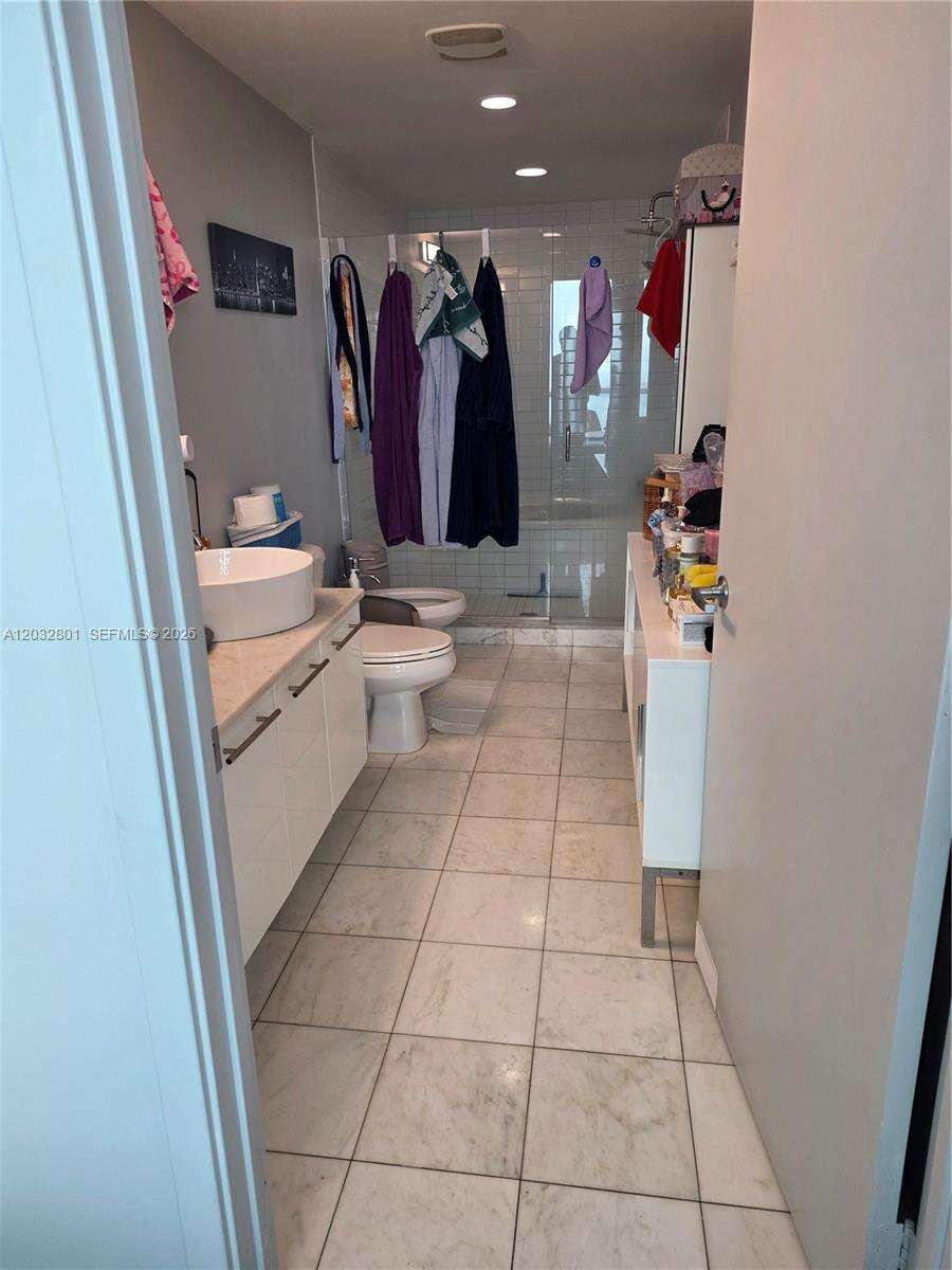 Marina blue Unit #5107 | Picture 9