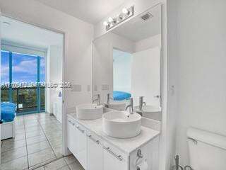 Marina blue Unit #811 | Picture 6