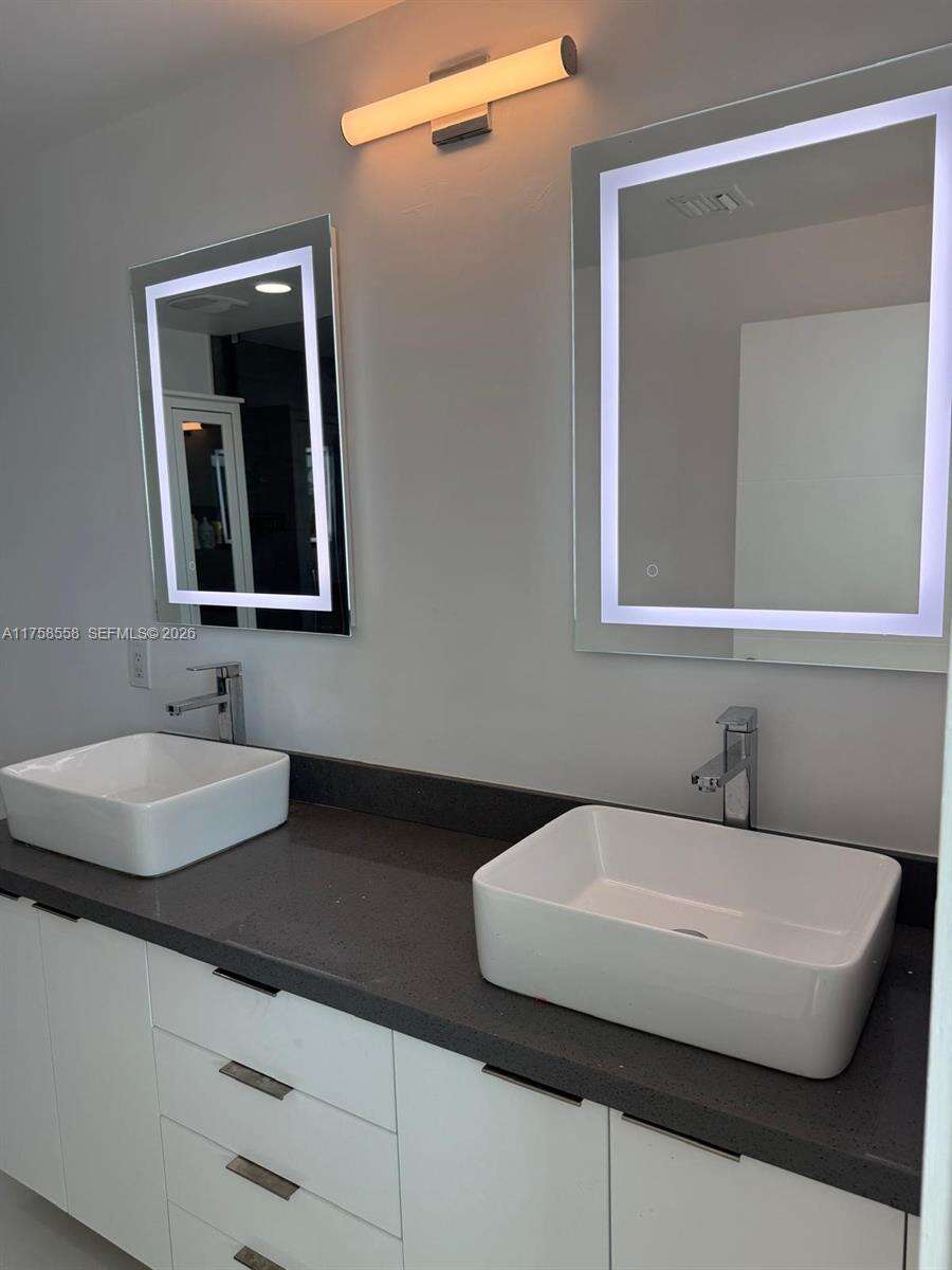 Marina blue Unit #4701 | Picture 76