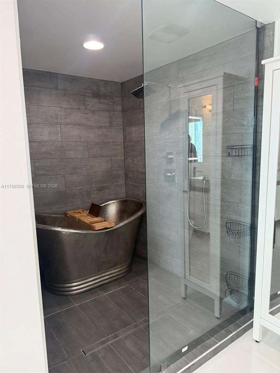 Marina blue Unit #4701 | Picture 10