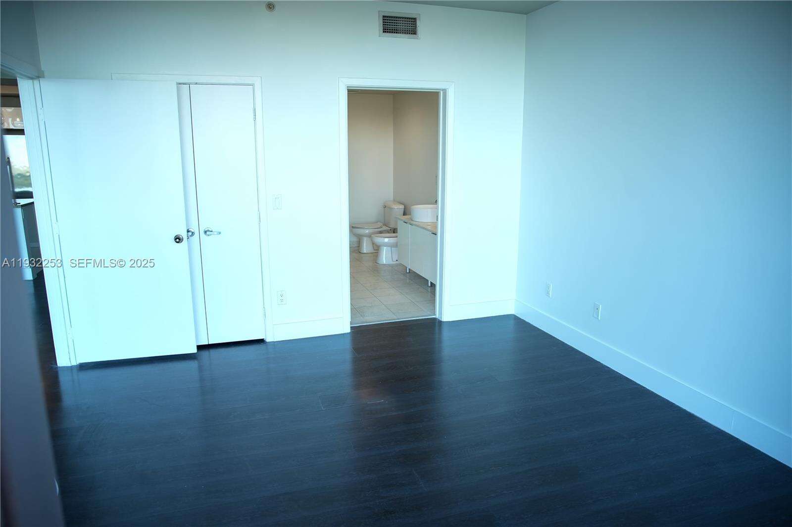 Marina blue Unit #609 | Picture 31