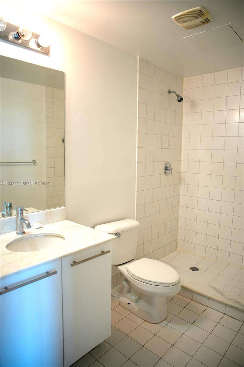 Marina blue Unit #609 | Picture 38