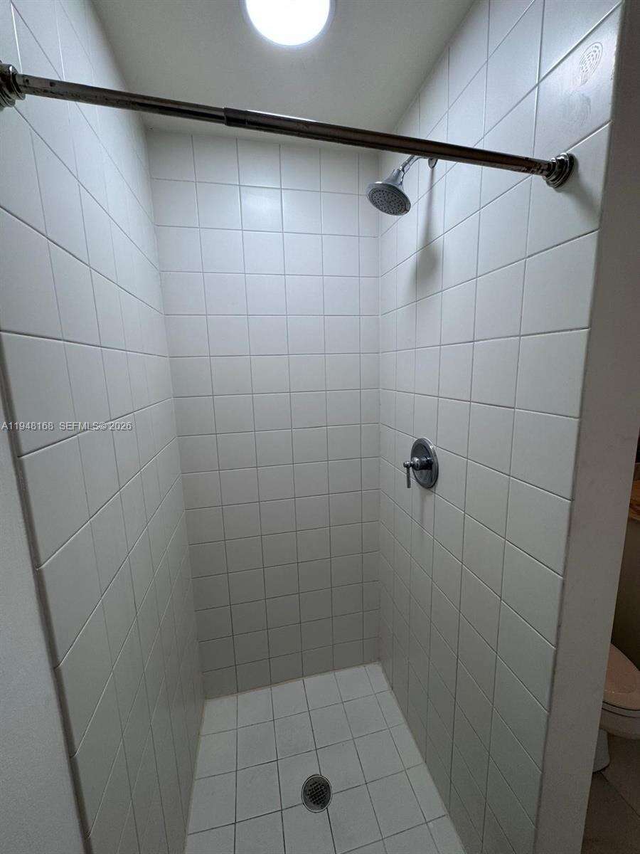 Marina blue Unit #906 | Picture 19