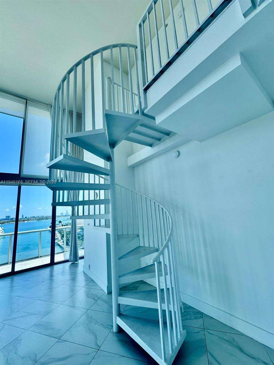 Marina blue Unit #906 | Picture 4