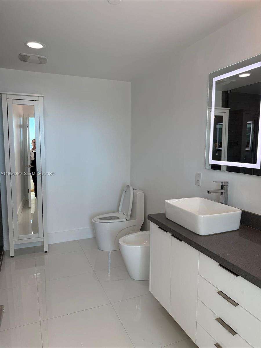 Marina blue Unit #3101 | Picture 17