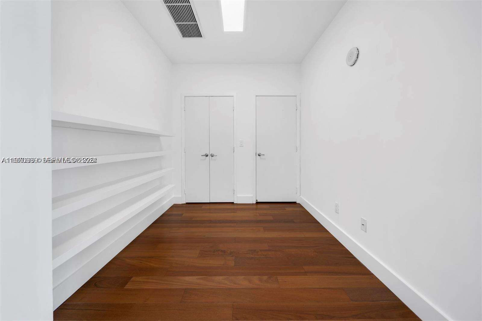 Marina blue Unit #4503 | Picture 11