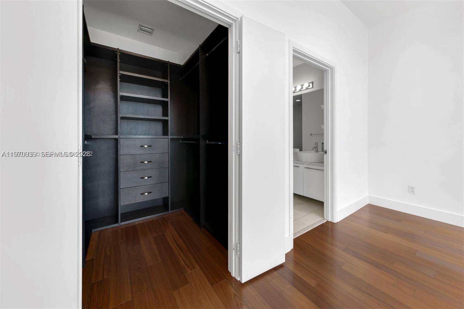 Marina blue Unit #4503 | Picture 6