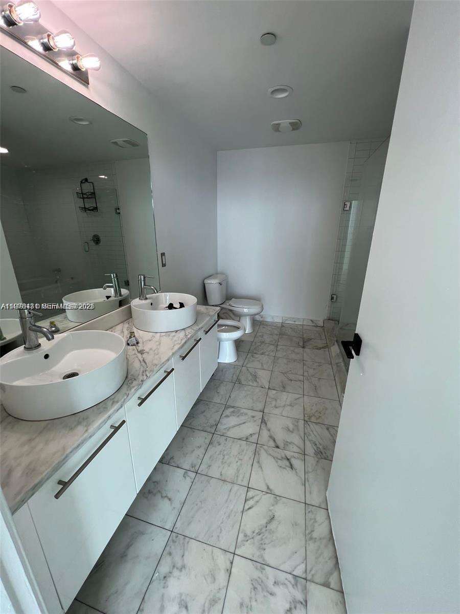 Marina blue Unit #3205 | Picture 9