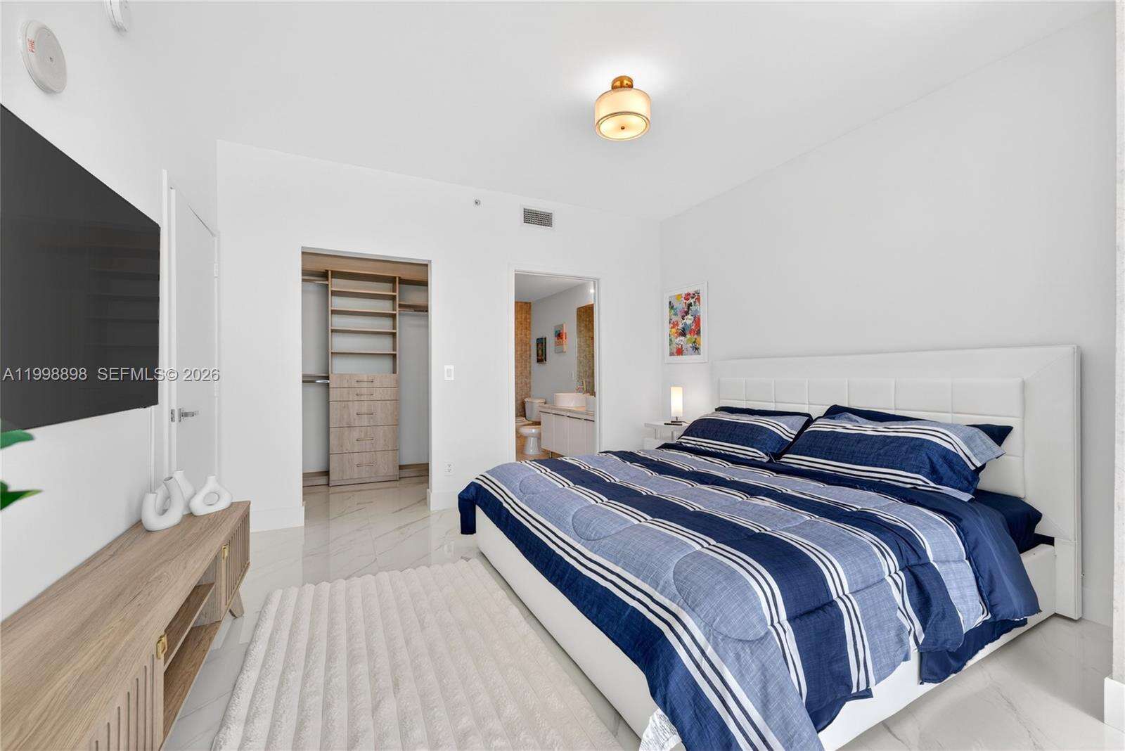 Marina blue Unit #2404 | Picture 9