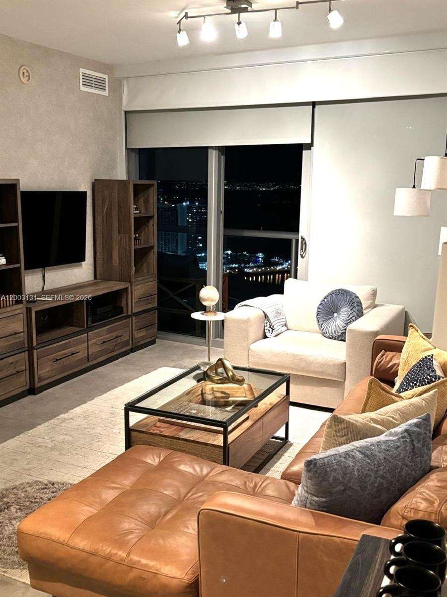 Marina blue Unit #4310 | Picture 21