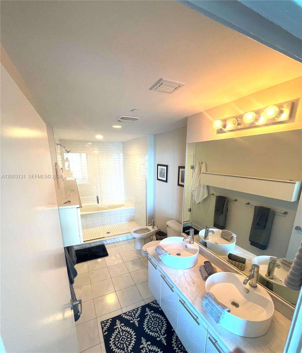 Marina blue Unit #4310 | Picture 35