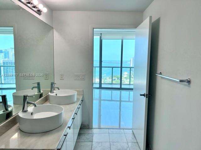 Marina blue Unit #3703 | Picture 9